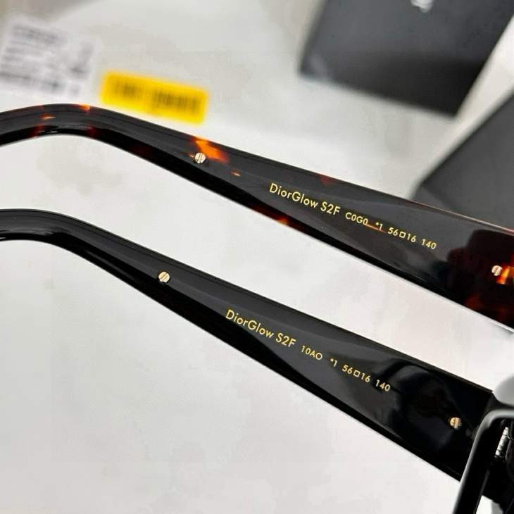 Picture of Dior Sunglasses _SKUfw79479121fw